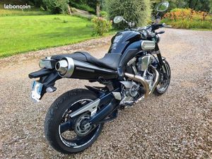 YAMAHA MT01