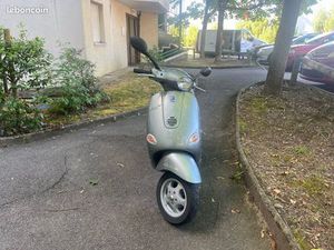 PIAGGIO VESPA LX 4T