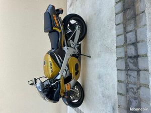 SUZUKI 750 GSXR SRAD