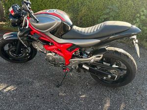 SUZUKI 650 GLADIUS EXCELLENT ETAT 21 000 KM