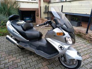 SUZUKI BURGMAN 650 EXECUTIVE