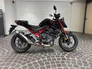 HONDA CB CB 750 HORNET