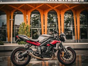 URGENT STREET TRIPLE R ABS 2013