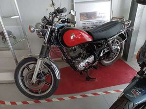 YAMAHA SR 500