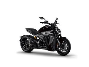 DUCATI XDIAVEL V4 2025