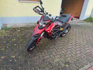 DUCATI HYPERMOTORAD 821