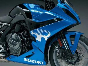 USED SUZUKI GSX-8R 776 FOR SALE IN WHITEHILL