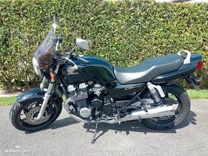 HONDA CB 750 SEVEN FIFTY