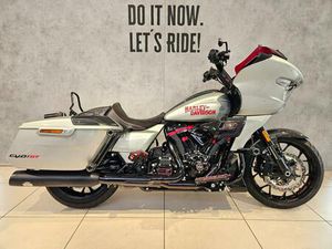 HARLEY-DAVIDSON FLTRXSTSE CVO ROAD GLIDE ST MIT VIELEN UMBAUTEN
