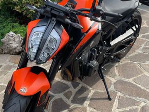 KTM 890 DUKE