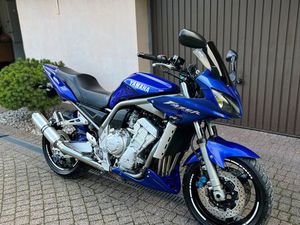 YAMAHA FZS