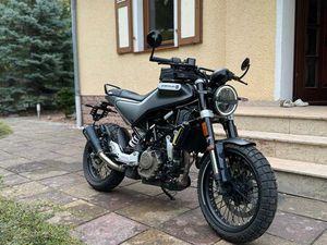 HUSQVARNA SVARTPILIEN 125TOP GEPFLEGT 2022 MIT VOLLAUSSTATTUNG