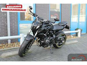 YAMAHA MT-07 ZWART