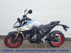 SUZUKI GSX-8S