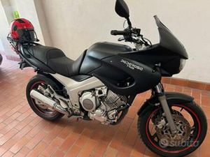 YAMAHA TDM 850