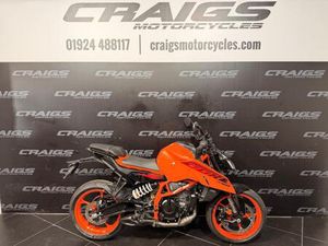 KTM DUKE 390 2024 NAKED STREET BIKE IN STOCK AT CRAIGS MOTORCYCLES