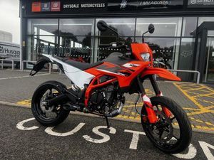 KTM 125 SMC R 125 SMCR SUPERMOTO 0% FINANCE OFFERS @DRYSDALE MOTORCYCLES