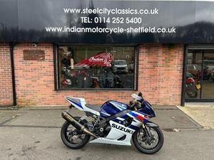 SUZUKI GSX-R 1000 K4 2004 - 1 OWNER FROM NEW - AKRAPOVIC, MAXTON, BREMBO EXTRAS