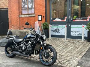 71REG KAWASAKI VULCAN S 650 TOURER MOTORCYCLE IN BLACK/BLUE - ONLY 406 MILES