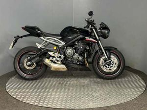 TRIUMPH STREET TRIPLE RS 2018 WITH 6234 MILES + ARROW EXHAUST