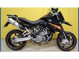 VENDO KTM 990 SUPERMOTO (2007 - 08) USATA A VIAREGGIO (CODICE 9861425) - MOTO.IT