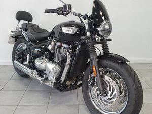 TRIUMPH BONNEVILLE SPEEDMASTER 1200 - 4166 MILES, TRIUMPH COMFORT SEAT + MORE!