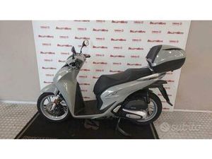 VENDO HONDA SH 150I (2020 - 23) USATA A CESENA (CODICE 9861609) - MOTO.IT