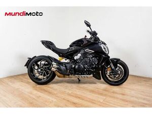 DUCATI DIAVEL V4