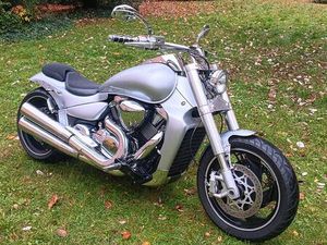 SUZUKI M 1800/ VZR 1800