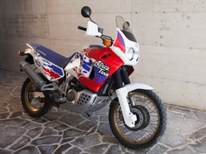HONDA AFRICA TWIN RD07 XRV 750