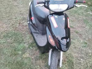 MOTORROLLER REX RS 450.