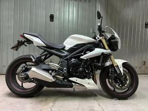 TRIUMPH STREET TRIPLE - 2016