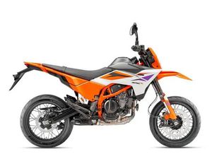 2026 KTM 390 SMC R