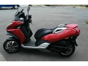 SCOOTER PEUGEOT METROPOLIS