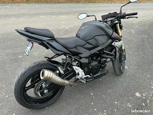 MOTO SUZUKI GSR 750 23000 KM