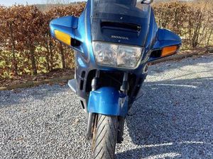 ② HONDA PAN EUROPEAN