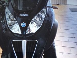 PIAGGIO MP3