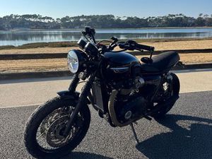 TRIUMPH BONNEVILLE T120 FULL BLACK PREPA