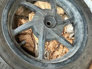 ROLLER REIFEN VORNE UND HINTEN MIT FELGEN