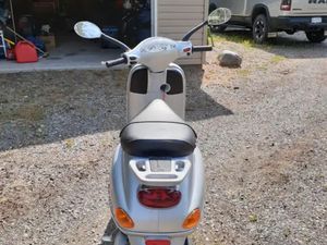 2005 PIAGGIO VESPA ET2 50 CC