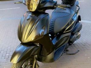 PIAGGIO BEVERLY 350 — MOTOREN | PIAGGIO — MARKTPLAATS