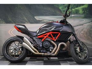 2015 DUCATI DIAVEL CARBON