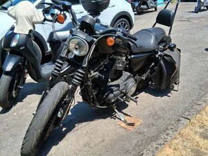 HARLEY-DAVIDSON SPORTSTER 883 NERO