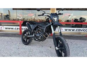 VENDO BETAMOTOR RR 125 4T MOTARD T - X SPECIAL EDITION (2025) USATA A PARMA (CODICE 9862522) - MOTO.IT