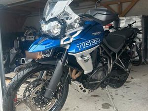 TRIUMPH TIGER XCX 800