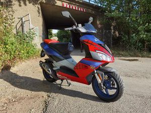 APRILIA SR50 R SPIDERMAN SELTEN!