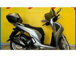 VENDO HONDA SH 150 I (2017 - 19) USATA A NERVIANO (CODICE 9862611) - MOTO.IT