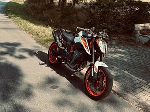 KTM DUKE 890 R