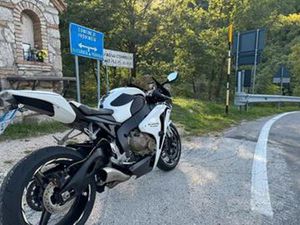VENGO HONDA CBR 1000RR FIREBLADE