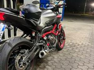 YAMAHA MT 07 ( CAGE)